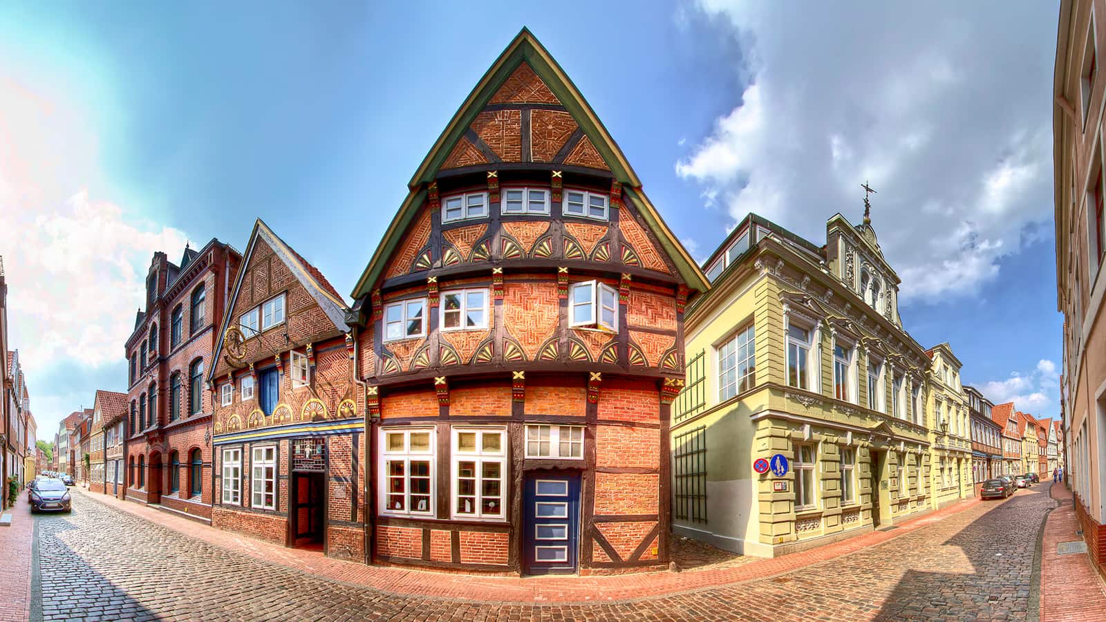 Fachwerkhaus an der Straßenecke in der Bungenstraße in Stade